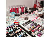 Standaard nagelsalon met uv/led-apparaat • 409 artikelen • folies - afbeelding 14 van  20