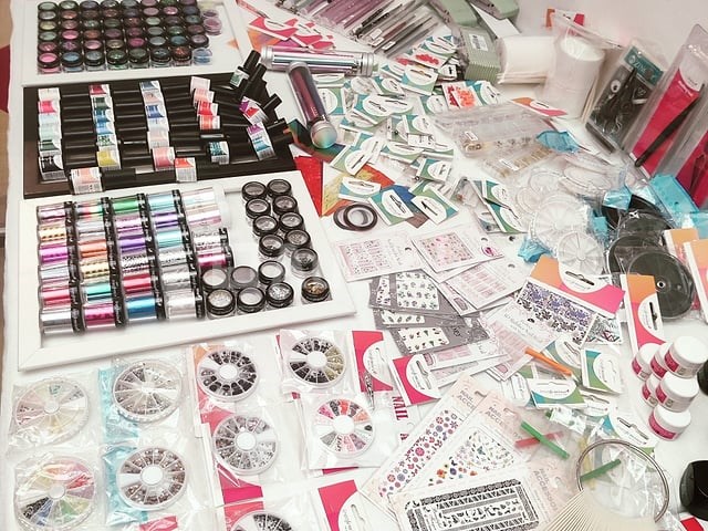 Standaard nagelsalon met uv/led-apparaat • 412 items • folies - afbeelding 9 van  18