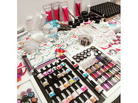 Standaard nagelsalon met uv/led-apparaat • 429 items • folies - afbeelding 4 van  32