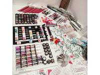 Standaard nagelsalon met uv/led-apparaat • 429 items • folies - afbeelding 6 van  32