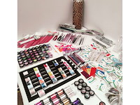 Standaard nagelsalon met uv/led-apparaat • 429 items • folies - afbeelding 14 van  32