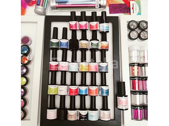Standaard nagelsalon met uv/led-apparaat • 429 items • folies - afbeelding 28 van  32