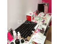 Standaard nagelsalon met uv/led-apparaat • 431 artikelen • 237 ref. - afbeelding 6 van  17
