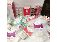 Standaard nagelsalon met uv/led-apparaat • 431 artikelen • 237 ref. - afbeelding 7 van  17