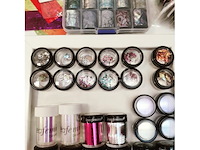 Standaard nagelsalon met uv/led-apparaat • 431 artikelen • 237 ref. - afbeelding 8 van  17