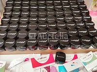 Standaard nagelsalon met uv/led-apparaat • 433 artikelen • folies - afbeelding 2 van  22