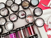 Standaard nagelsalon met uv/led-apparaat • 433 artikelen • folies - afbeelding 3 van  22