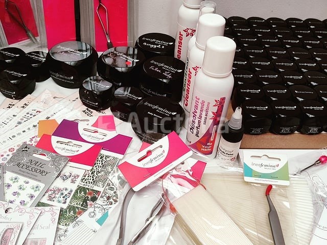 Standaard nagelsalon met uv/led-apparaat • 433 artikelen • folies - afbeelding 6 van  22