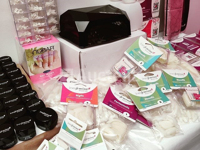 Standaard nagelsalon met uv/led-apparaat • 433 artikelen • folies - afbeelding 22 van  22
