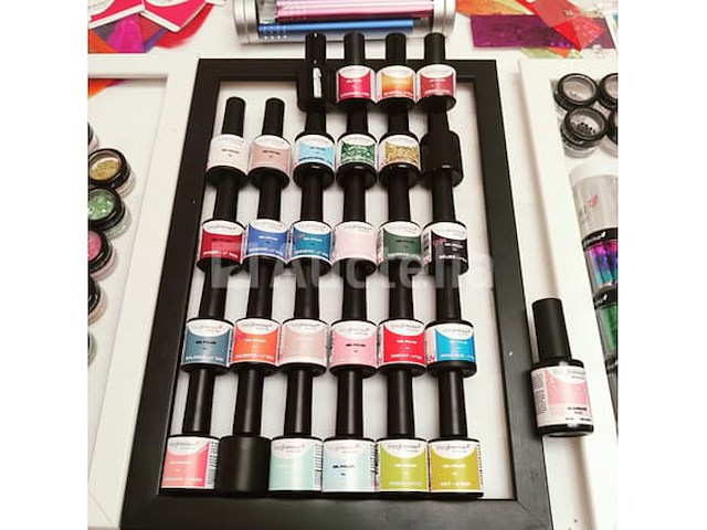 Standaard nagelsalon met uv/led-apparaat • 436 items • folies - afbeelding 12 van  23