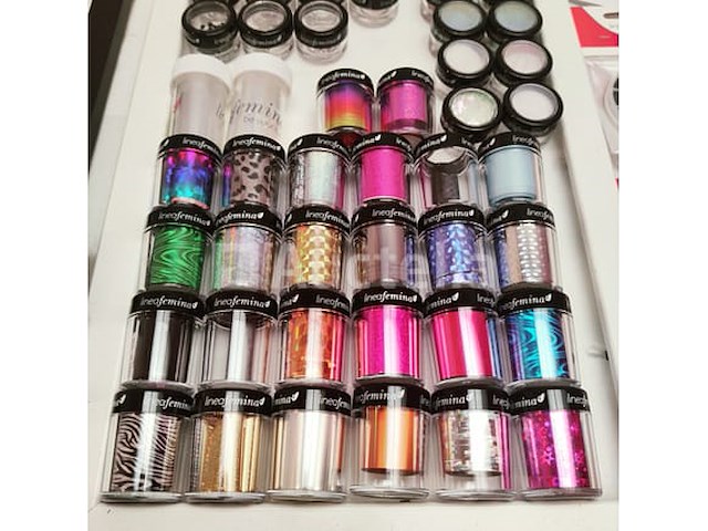 Standaard nagelsalon met uv/led-apparaat • 436 items • folies - afbeelding 21 van  23