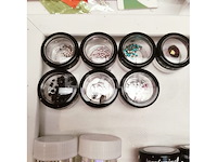 Standaard nagelsalon met uv/led-apparaat • 436 items • folies - afbeelding 23 van  23