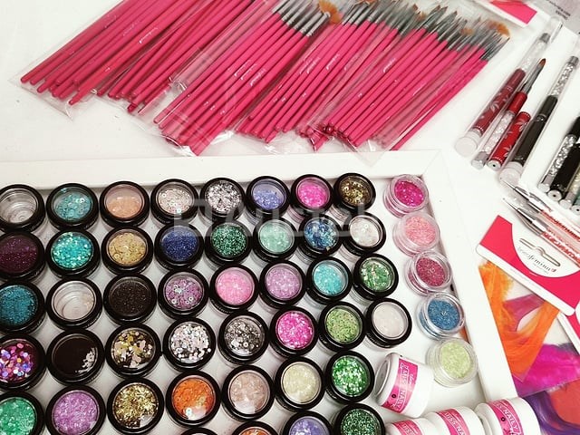 Standaard nagelsalon met uv/led-apparaat • 495 artikelen • folies - afbeelding 4 van  26