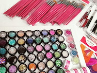 Standaard nagelsalon met uv/led-apparaat • 495 artikelen • folies - afbeelding 4 van  26