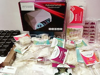 Standaard nagelsalon met uv/led-apparaat • 495 artikelen • folies - afbeelding 21 van  26