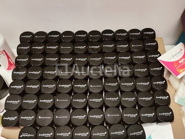 Standaard nagelsalon met uv/led-apparaat • 495 artikelen • folies - afbeelding 24 van  26