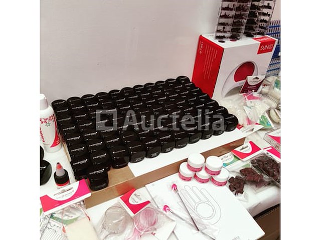 Standaard spijker met uv/led-apparaat • 431 items • 246 ref. - afbeelding 1 van  19