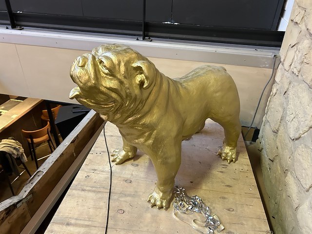 Standbeeld hond - afbeelding 1 van  5