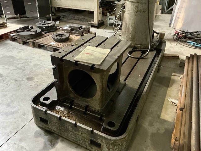 Stanko 2a554 radiaalboormachine - afbeelding 7 van  9