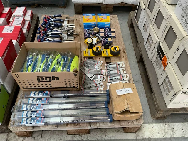 Stanley, bosch partij divers handgereedschap - afbeelding 1 van  8