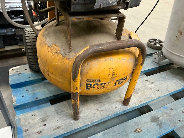 Stanley bostitch luchtcompressor - afbeelding 3 van  7