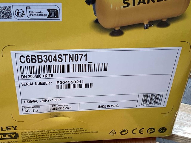Stanley d200/8/6 luchtcompressor 1,5 pk, draagbaar, 8 bar, met accessoires - afbeelding 5 van  7