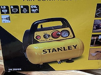 Stanley d200/8/6 luchtcompressor 1,5 pk, draagbaar, 8 bar, met accessoires - afbeelding 2 van  7