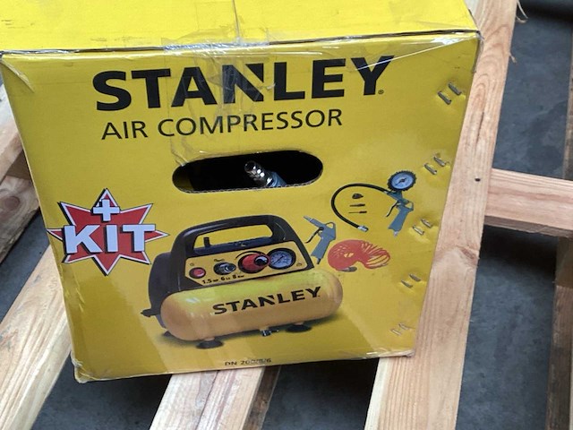 Stanley d200/8/6 luchtcompressor 1,5 pk, draagbaar, 8 bar, met accessoires - afbeelding 4 van  7