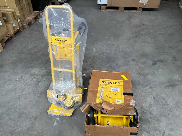 Stanley diverse steekwagens (2x) - afbeelding 1 van  7