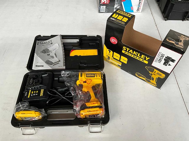 Stanley fatmax fmc041s2 accu slagschroevendraaier + twee accu’s en lader - afbeelding 1 van  10