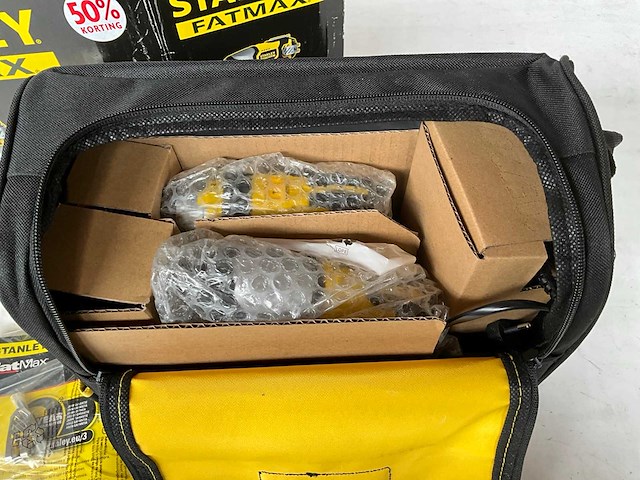 Stanley fatmax fmck060c2-qw kit boormachine en slagschroevendraaier 10,8v - afbeelding 2 van  7
