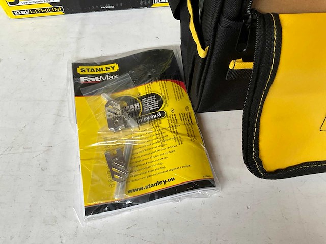 Stanley fatmax fmck060c2-qw kit boormachine en slagschroevendraaier 10,8v - afbeelding 3 van  7