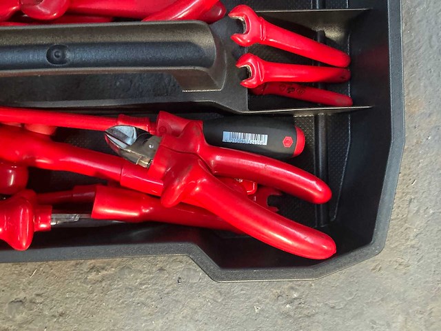 Stanley fatmax gereedschapskoffer met geïsoleerd gereedschap 1000v - afbeelding 3 van  12