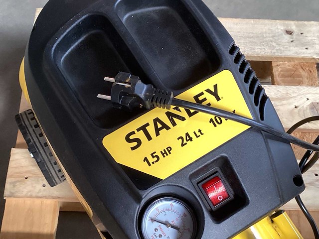 Stanley luchtcompressor 1,5 pk, 10 bar - afbeelding 3 van  4