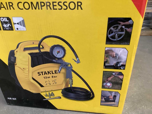 Stanley luchtcompressor 1,5 pk 8 bar, met accessoires - afbeelding 2 van  3
