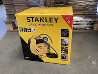 Stanley luchtcompressor 1,5 pk 8 bar, met accessoires - afbeelding 1 van  3
