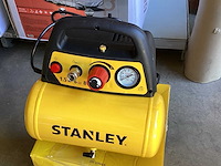 Stanley luchtcompressor draagbaar - afbeelding 2 van  4