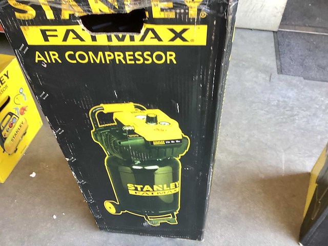 Stanley luchtcompressor fatmax - afbeelding 2 van  3