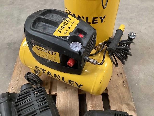 Stanley mix kavel compressors, webshop retouren - afbeelding 4 van  9