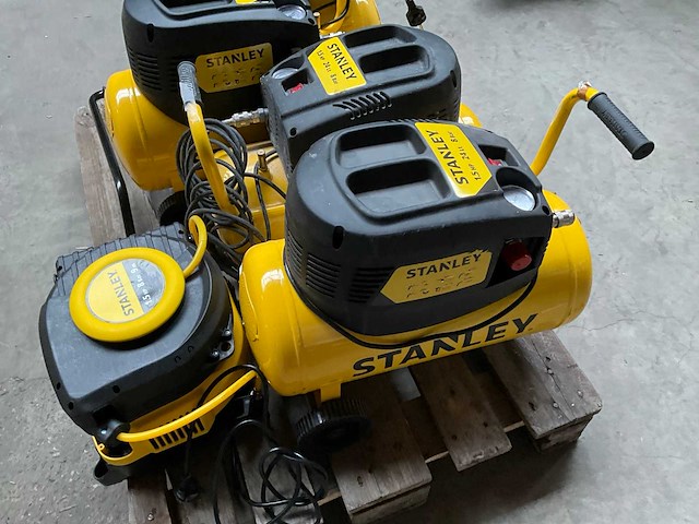 Stanley mix kavel diverse luchtcompressoren - afbeelding 4 van  13