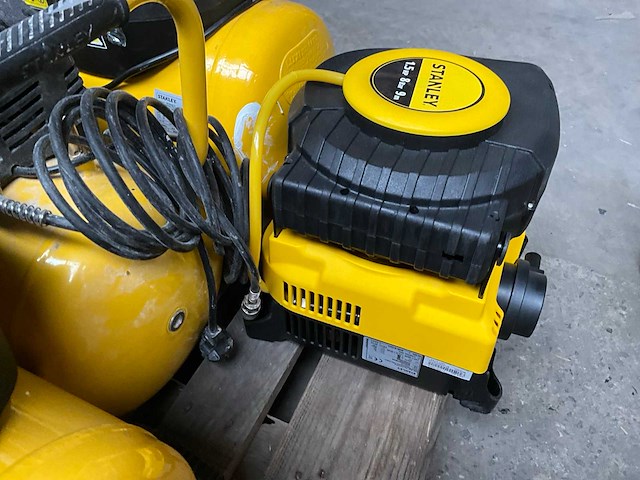 Stanley mix kavel diverse luchtcompressoren - afbeelding 13 van  13