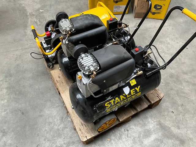 Stanley mix kavel diverse luchtcompressoren - afbeelding 7 van  13