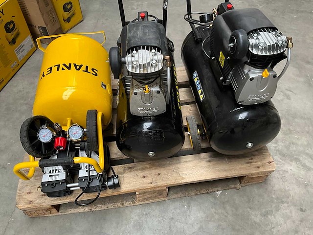 Stanley mix kavel diverse luchtcompressoren - afbeelding 8 van  13