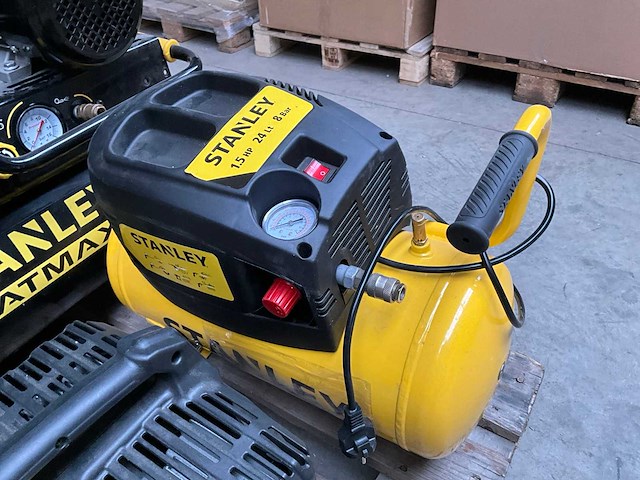 Stanley mix kavel diverse luchtcompressoren - afbeelding 3 van  13
