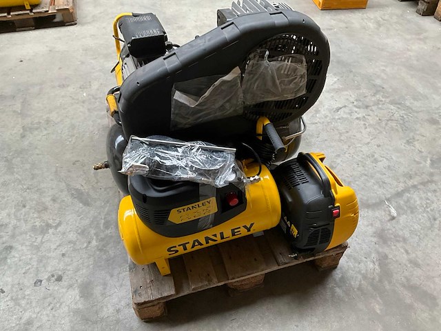 Stanley mix kavel diverse luchtcompressoren - afbeelding 9 van  13