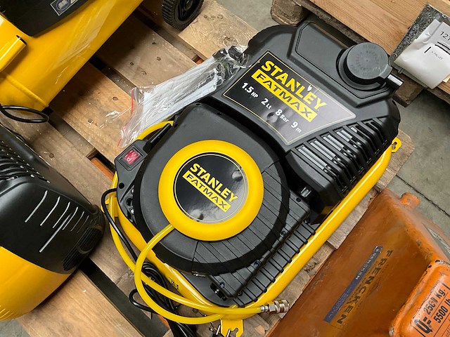Stanley mix kavel diverse luchtcompressoren - afbeelding 4 van  10