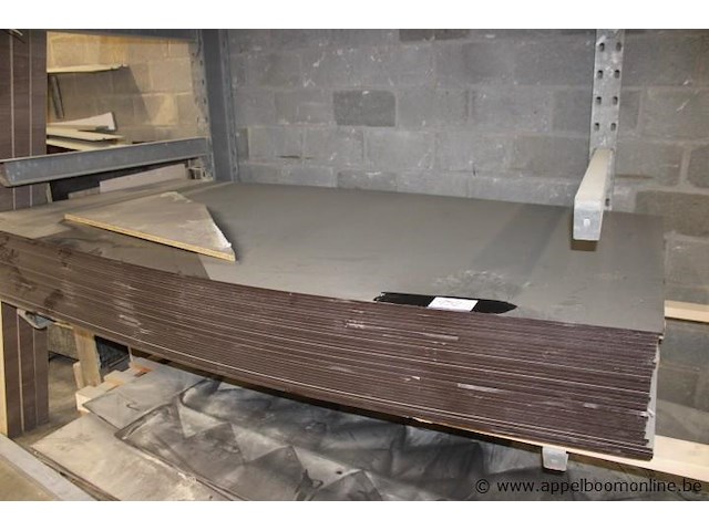 Stapel bouwplaten - afbeelding 1 van  1