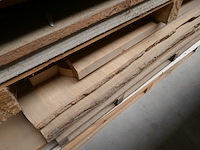 Stapel met allerhande diverse resten van houten platen - afbeelding 3 van  4