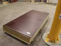 Stapel plaatmateriaal - afbeelding 1 van  2