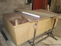 Stapel plaatmateriaal - afbeelding 2 van  2